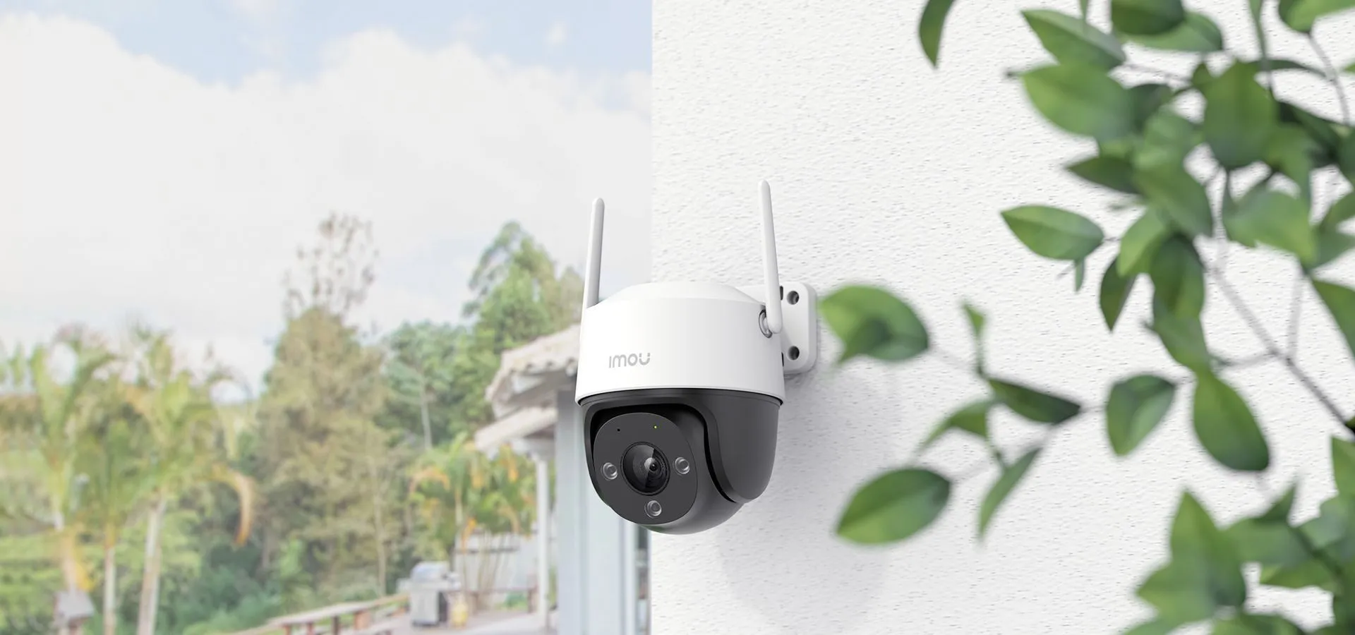 IP66 weather-resistant for year-round security
