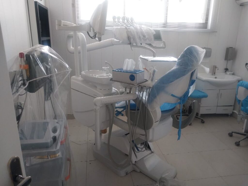 مطب دندانپزشکی دکتر امید صوابی